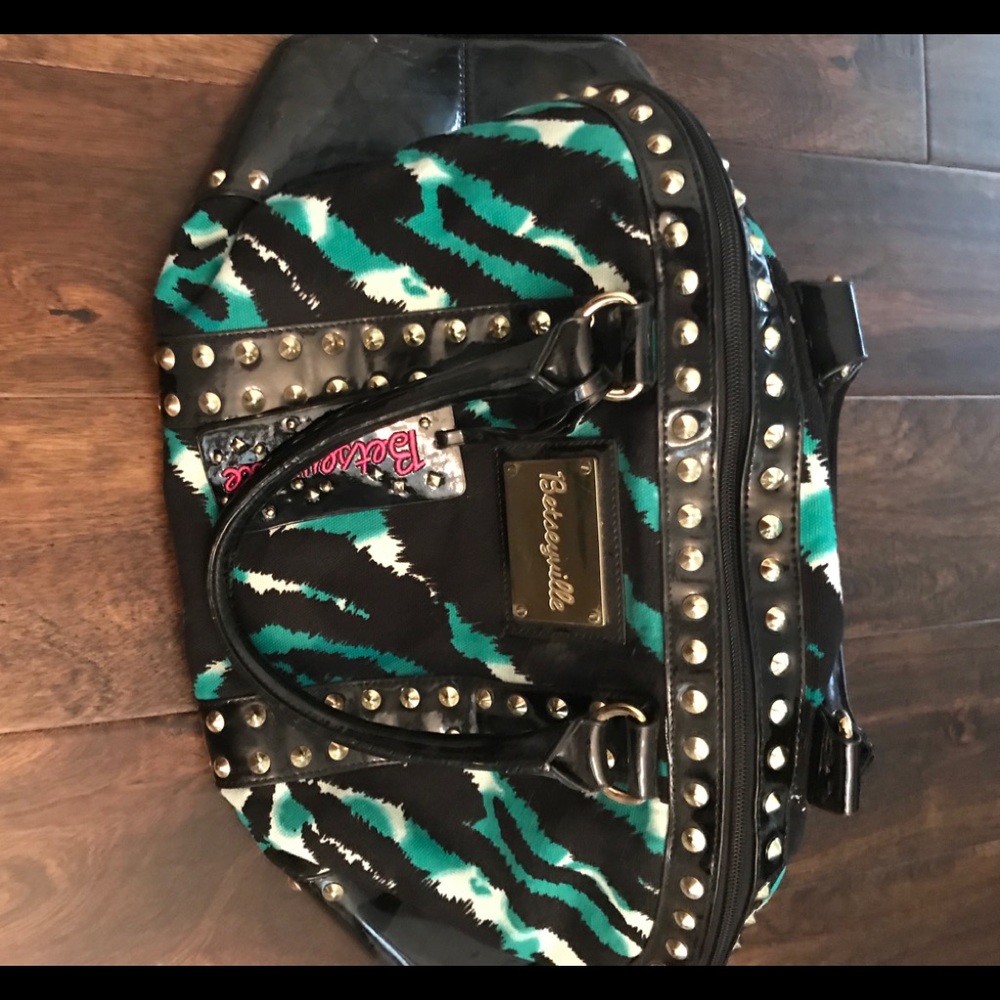 Betseyville weekender bag